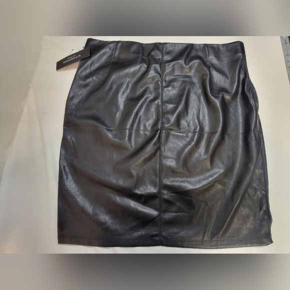 LIVERPOOL LOS ANGELES Faux Leather Pencil Skirt in Black Women's Size 20 - Picture 8 of 12
